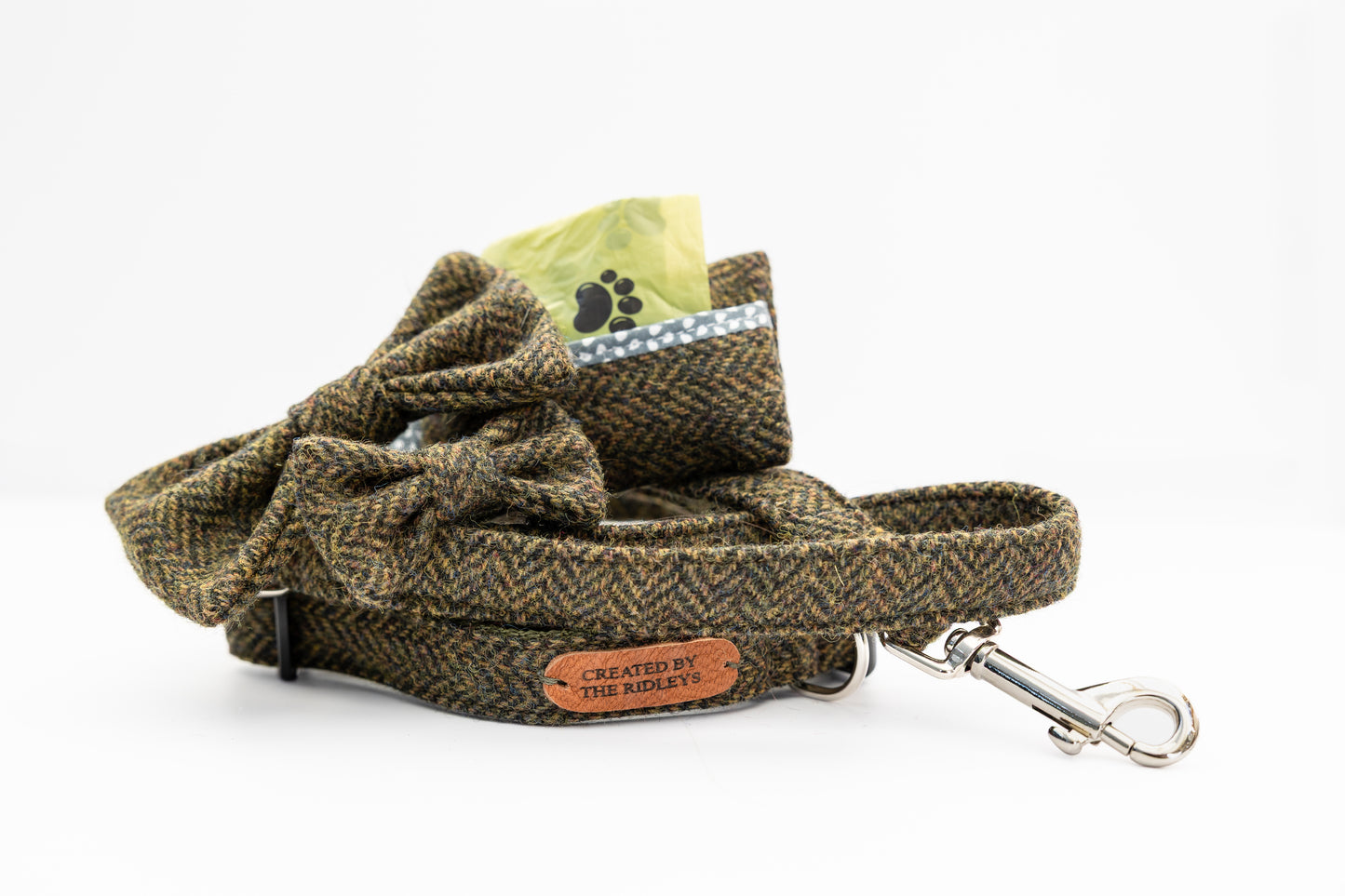 FULL SET - Moss / Collar, Lead, Bow Tie and Poo Bag Holder
